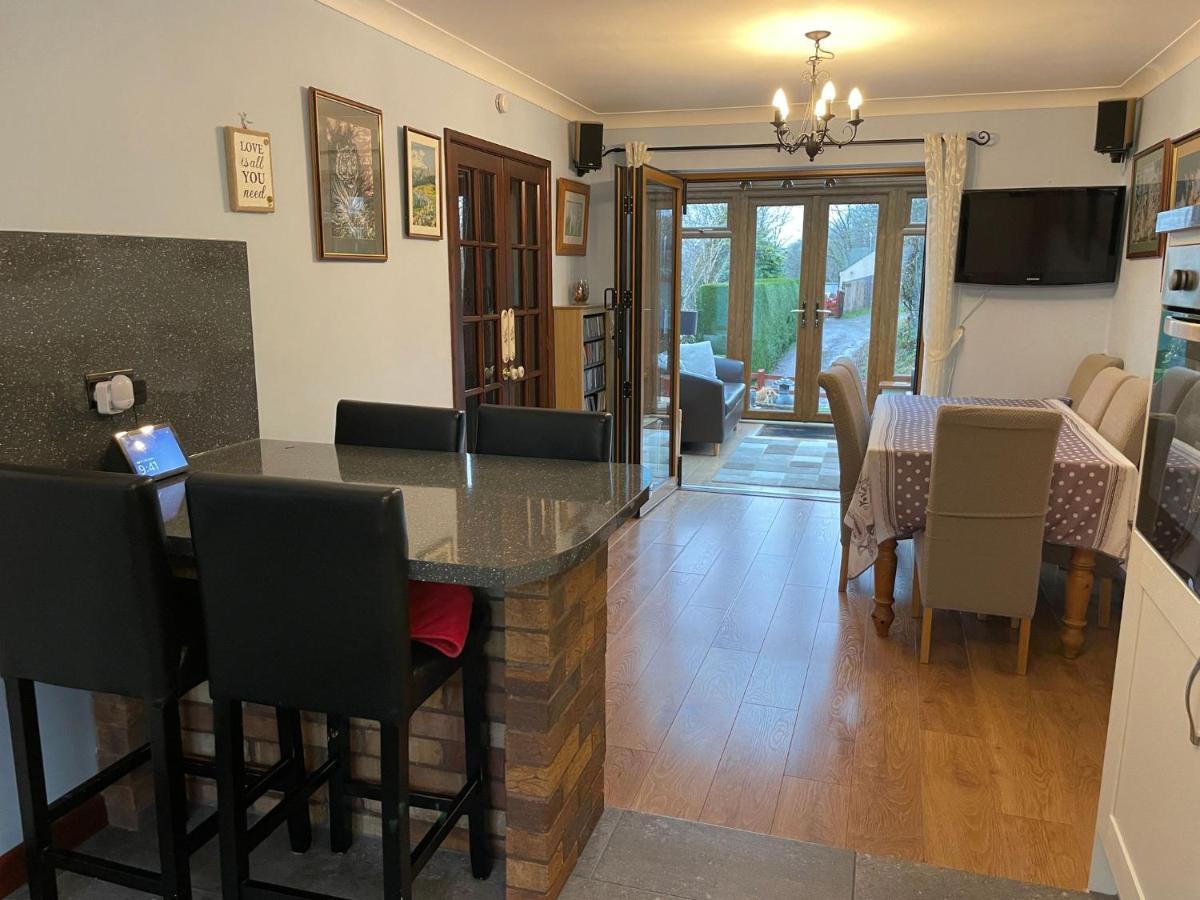 Dyffryn Taf - Spacious 3 Bedroom Bungalow Close To Amenities St Clears Eksteriør bilde