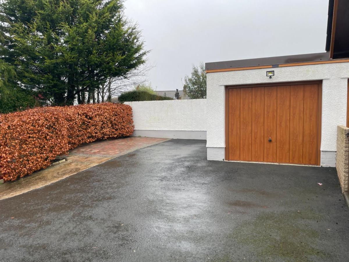 Dyffryn Taf - Spacious 3 Bedroom Bungalow Close To Amenities St Clears Eksteriør bilde